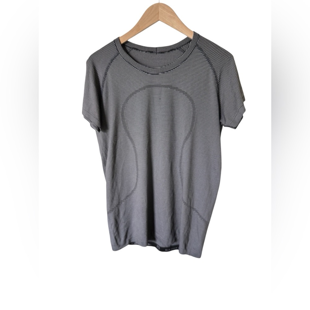 Lululemon top